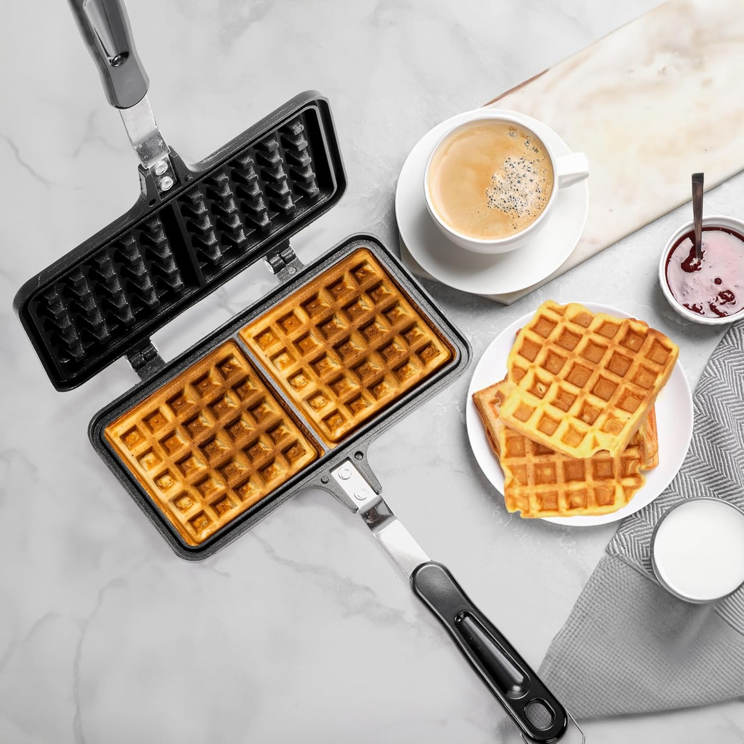 Dicunoy Non-stick Stovetop Waffle Maker, 8" Portable Aluminum with Long Handle I623