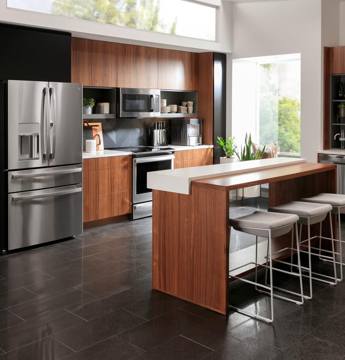GE Profile PVD28BYNFS 27.6 Cu.Ft. Stainless French Door Refrigerator Z9569