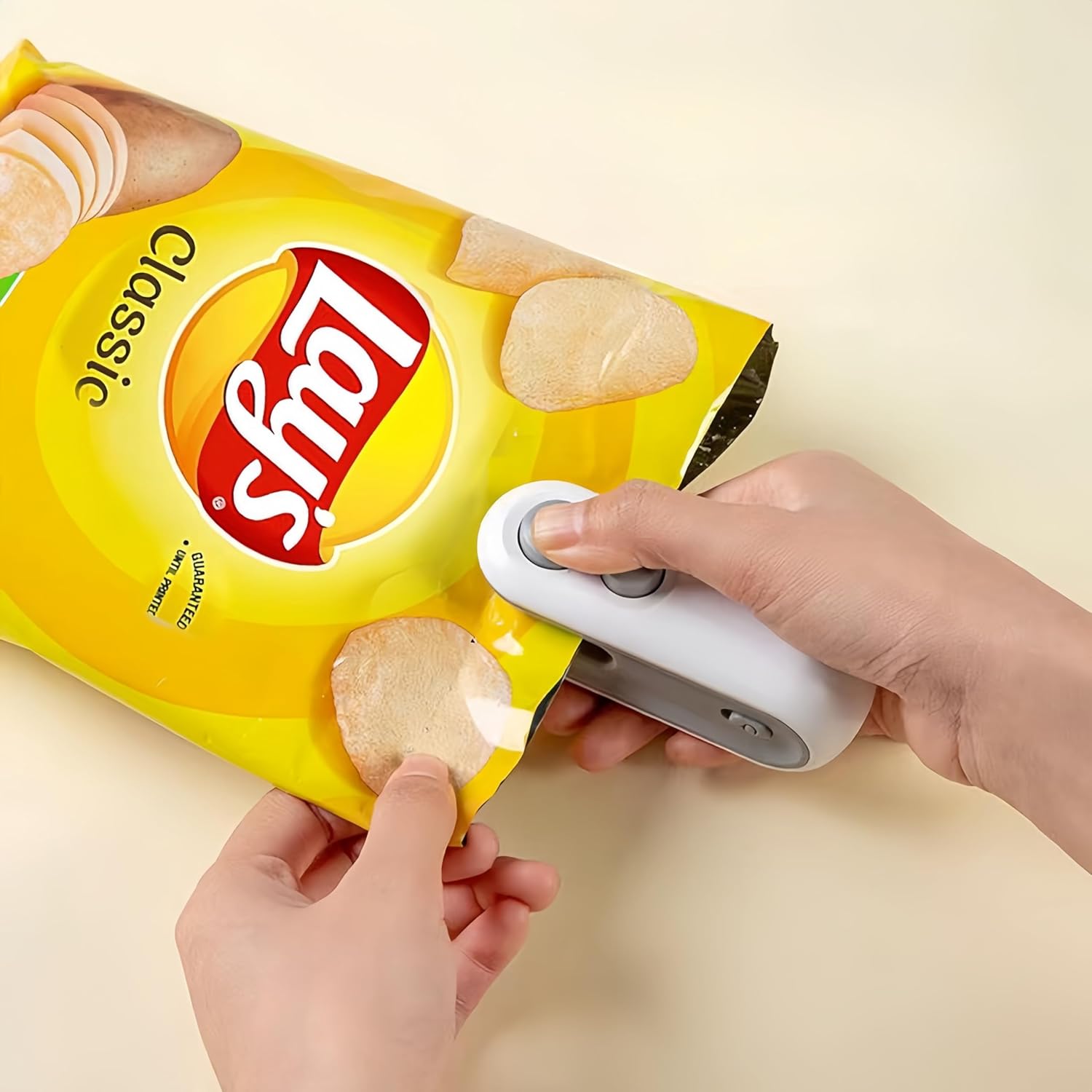 Mini Sealer Portable Hand Press Plastic Sealing Machine B339