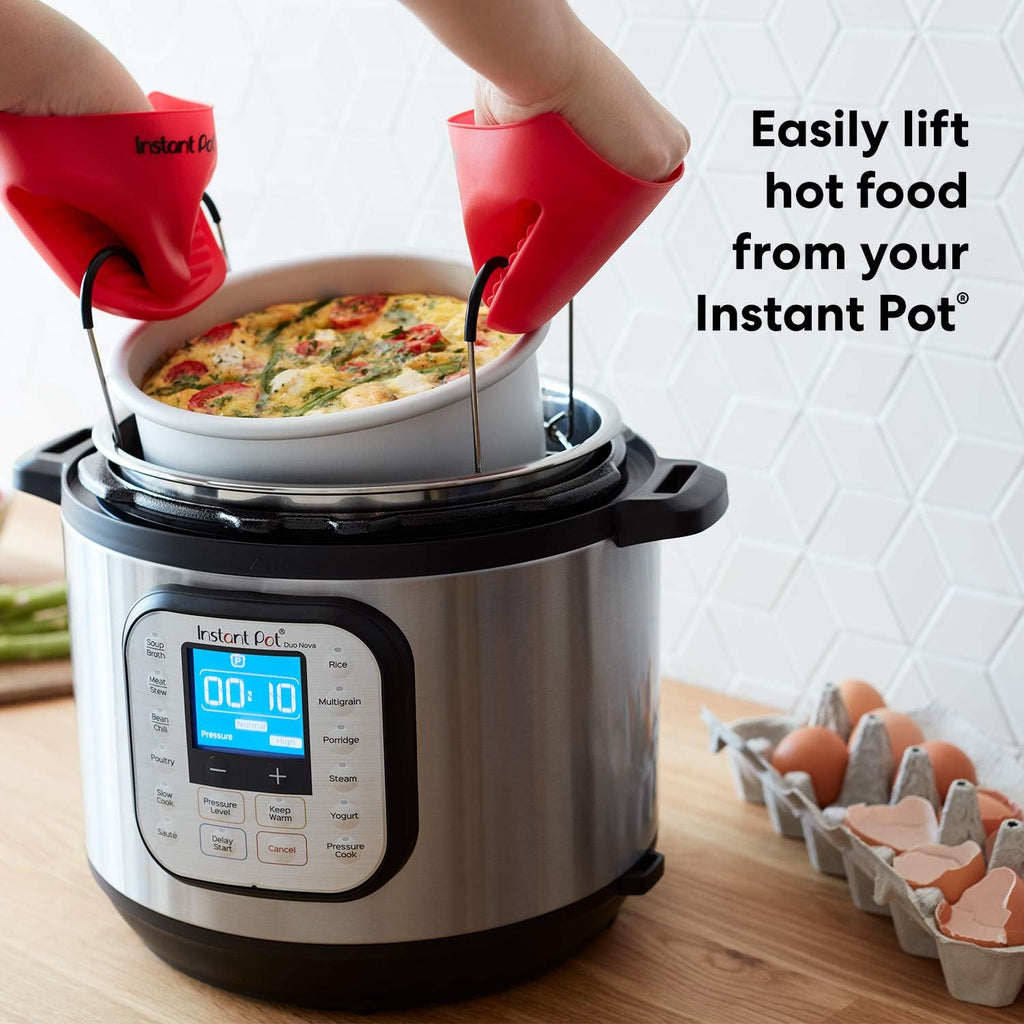 Instant Pot Duo 7-in-1 Mini Electric Pressure Cooker with Mini Mitts D261
