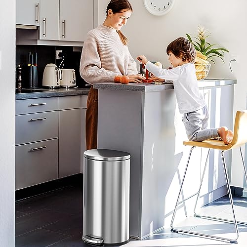 iTouchless SlimGiant 4.2 Gallon Slim Garbage Bin with Handles B86404
