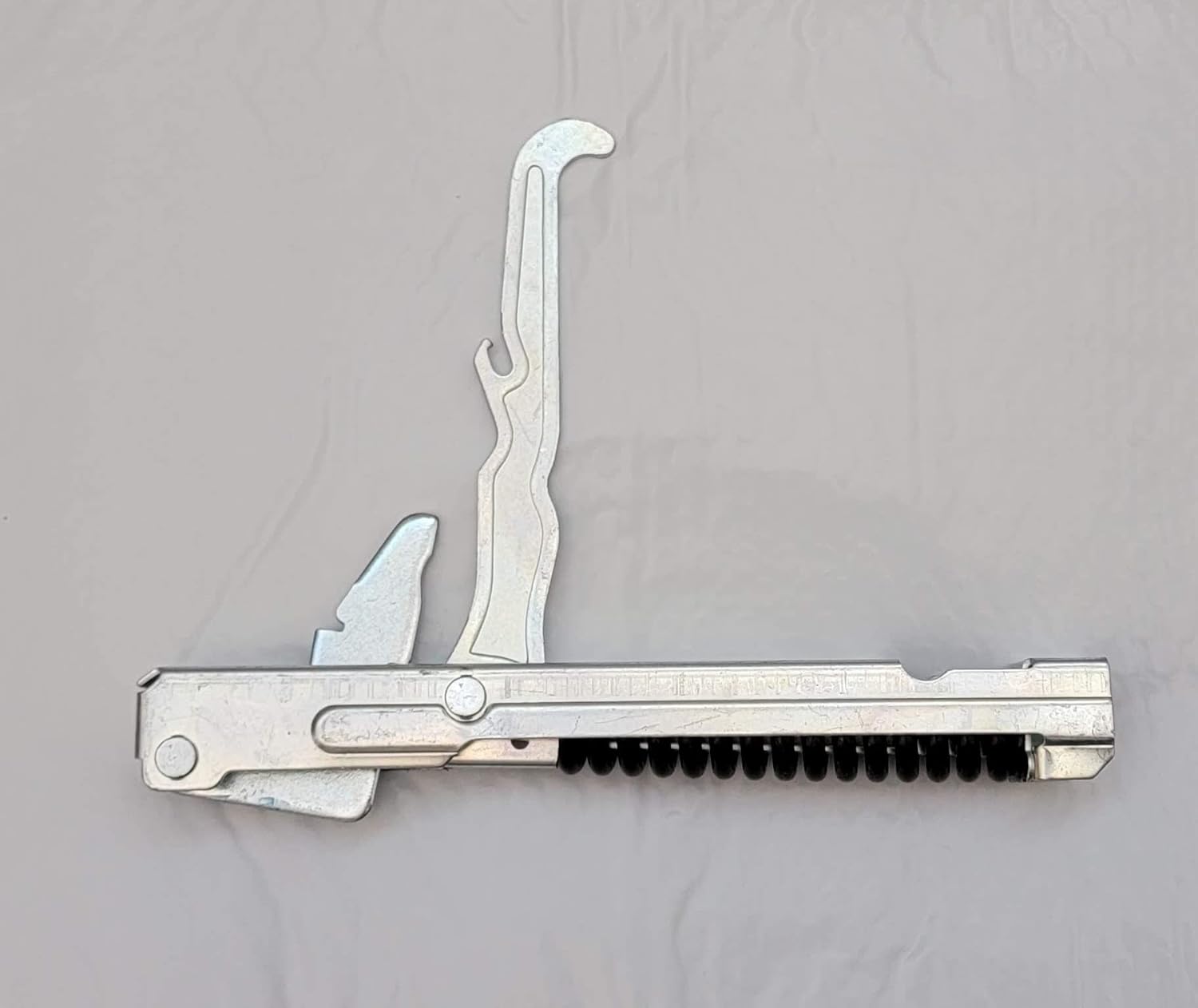 DCS 211344/211514 Door Hinge F131818