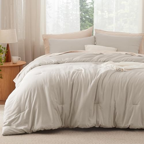 Bedsure Comforter Set, Prewashed Soft 3-Piece Bedding, Lightweight Comforter with 2 Pillowcases S37260